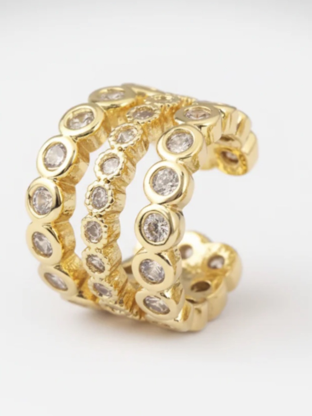 One Piece Elegant Earcuff for Women with Delicate Diamond Accents and Gold Finis